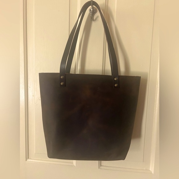 Portland leather almost perfect leather tote dark brown 
Excellent - Picture 5 of 7